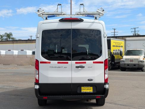 Used 2019 Ford Transit 150 XLT image 5