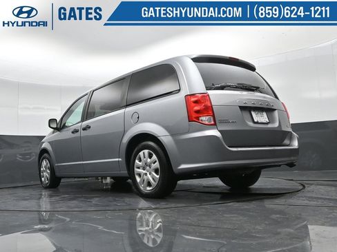 Used 2019 Dodge Grand Caravan SE w/ UConnect Hands-Free Group image 35