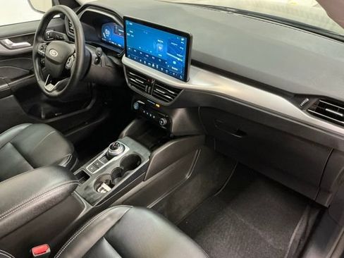Used 2025 Ford Escape Platinum AWD/4WD image 18