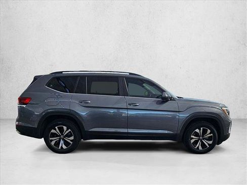 Used 2024 Volkswagen Atlas SE FWD image 4