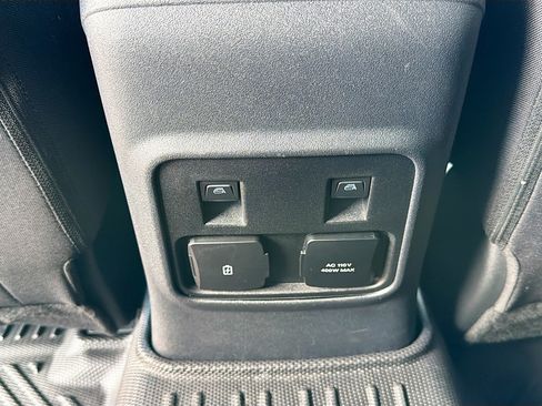 Used 2023 Ford Bronco Wildtrak AWD/4WD image 18