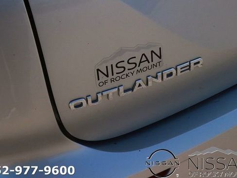 Used 2024 Mitsubishi Outlander SE FWD image 9