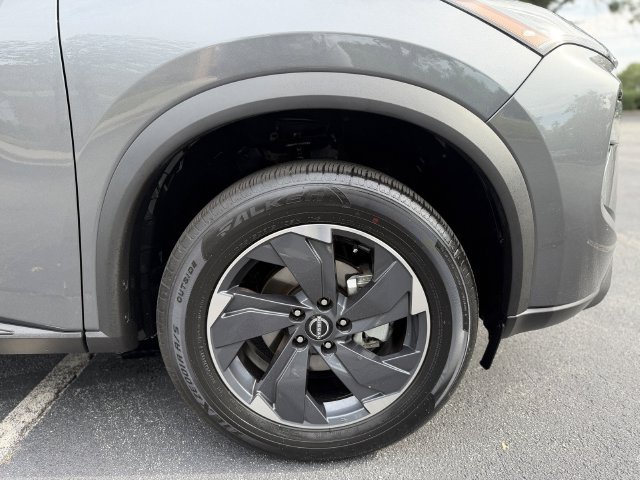 Used 2026 Nissan Rogue SV FWD image 41