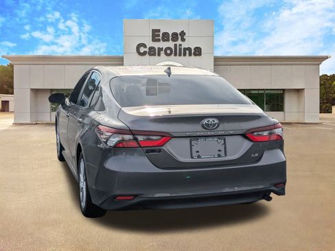 Used 2023 Toyota Camry LE image 5
