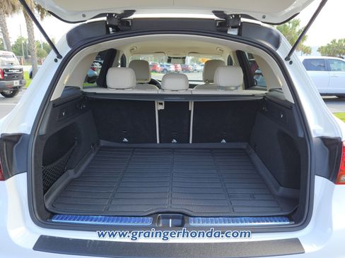 Used 2022 Mercedes-Benz GLC 300 image 13
