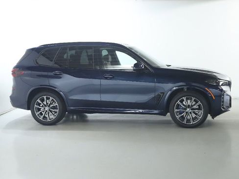 Used 2026 BMW X5 xDrive40i w/ M Sport Package AWD/4WD image 13
