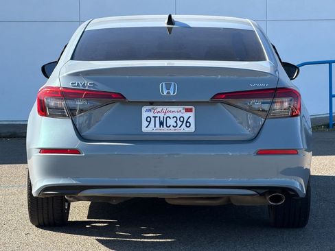 Used 2023 Honda Civic Sport image 3