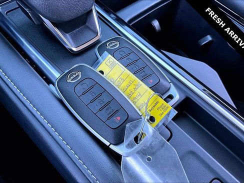 Used 2023 Nissan Pathfinder SL image 34