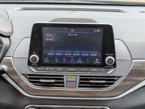 Used 2023 Nissan Altima 2.5 SV FWD image 17
