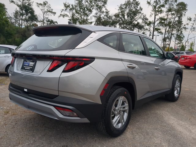 Certified 2025 Hyundai Tucson SE FWD image 5