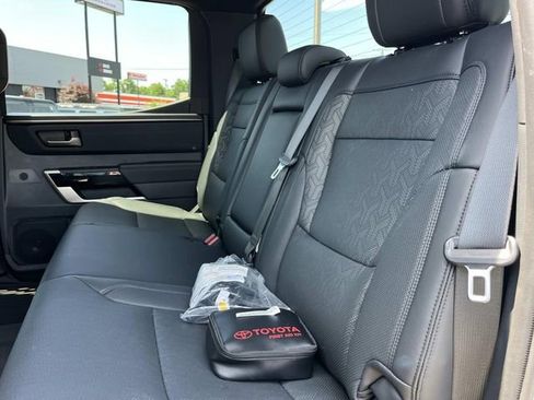 Used 2025 Toyota Tundra Limited AWD/4WD image 20