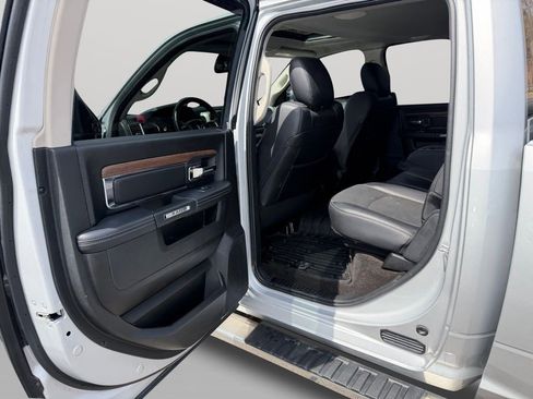 Used 2017 RAM 1500 Laramie w/ Convenience Group AWD/4WD image 31