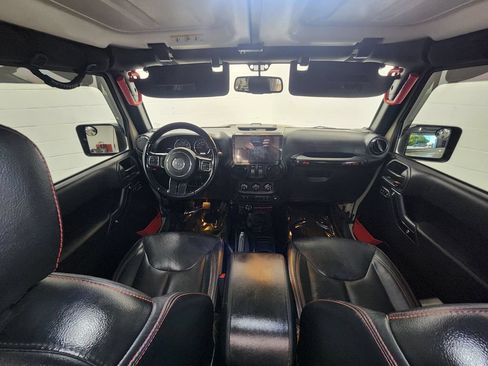 Used 2017 Jeep Wrangler Rubicon AWD/4WD image 21