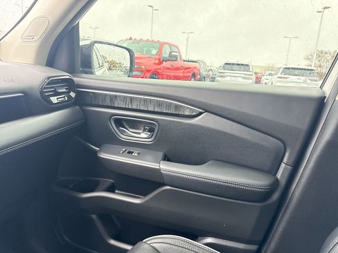 Used 2023 Honda Pilot Elite image 28