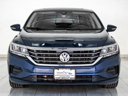 Used 2021 Volkswagen Passat 2.0T SE image 3