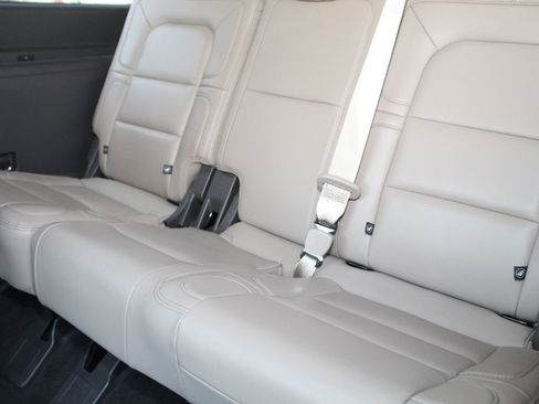 Used 2022 Lincoln Navigator Reserve image 25