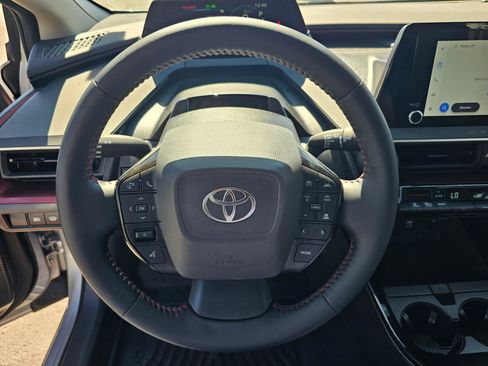 Used 2026 Toyota Prius Plug-In Hybrid FWD image 22
