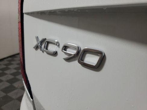 New 2026 Volvo XC90 T8 Ultra w/ Protection Package Premier AWD/4WD image 8