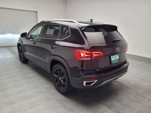 Used 2023 Volkswagen Taos SE w/ Black Wheel Package FWD image 5