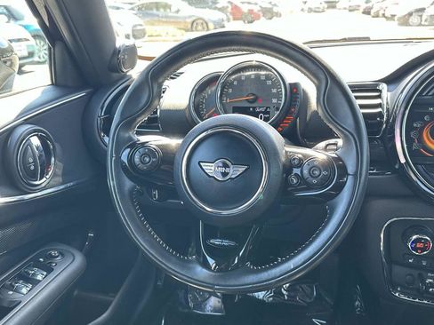 Used 2017 MINI Cooper Clubman FWD image 14