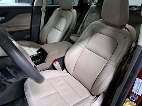 Used 2022 Lincoln Corsair Reserve w/ Equipment Group 201A image 16