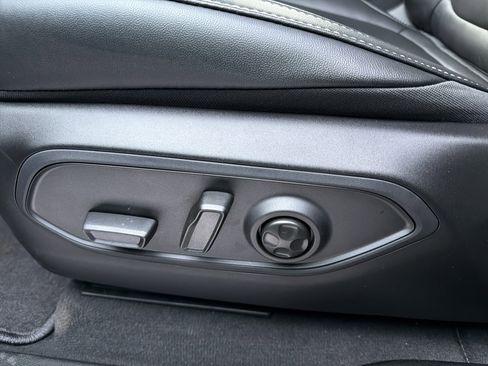 New 2025 Jeep Grand Cherokee Limited w/ Trailer Tow Package image 9