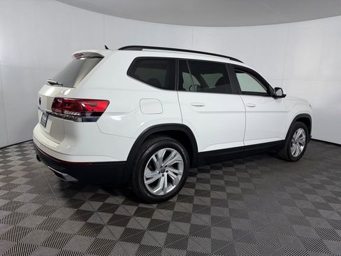 Used 2022 Volkswagen Atlas SE w/ Panoramic Sunroof Package FWD image 6