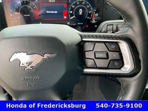 Used 2025 Ford Mustang Coupe image 24