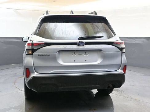 Used 2025 Subaru Forester Premium AWD/4WD image 4