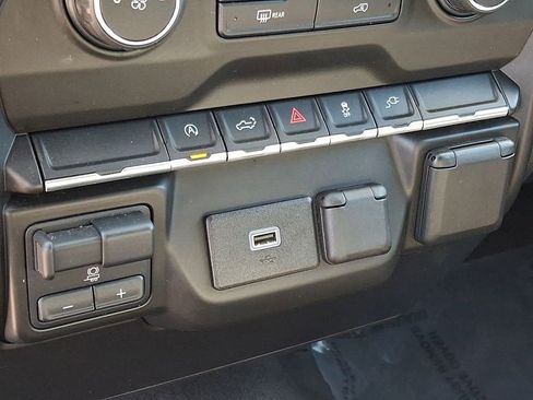 Used 2020 Chevrolet Silverado 1500 Custom w/ Custom Value Package image 24