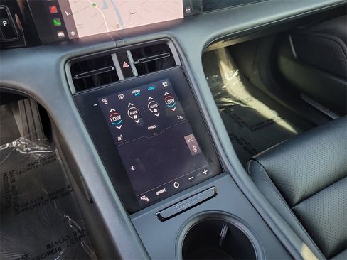 Used 2021 Porsche Taycan 4S image 14