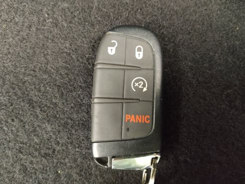 Used 2022 Jeep Compass Latitude AWD/4WD image 32