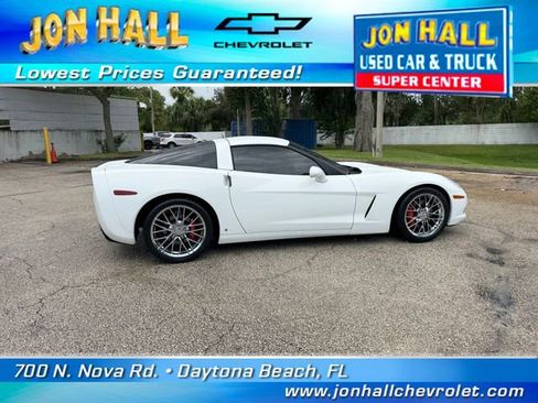 Used 2006 Chevrolet Corvette Coupe w/ Preferred Equipment Group RWD image 12
