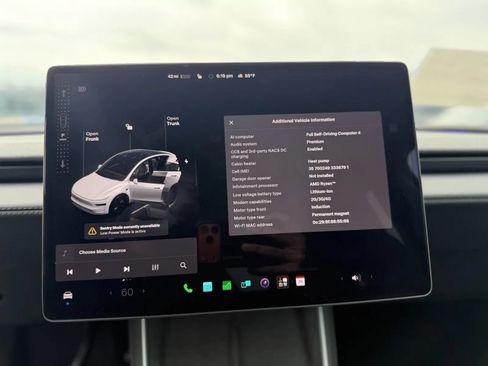 Used 2026 Tesla Model Y Long Range AWD/4WD image 32