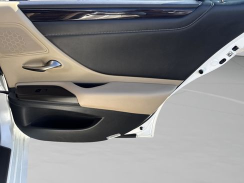 Used 2019 Lexus ES 350 F Sport image 36