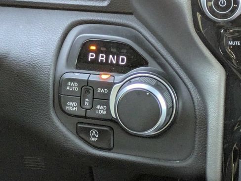 Used 2025 RAM 1500 Big Horn AWD/4WD image 19