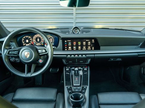 Certified 2025 Porsche 911 Carrera RWD image 6