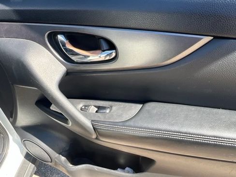 Used 2016 Nissan Rogue S AWD/4WD image 33