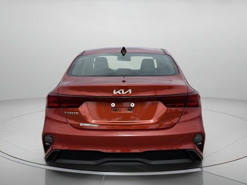 Used 2023 Kia Forte LXS w/ LXS Technology Package FWD image 4