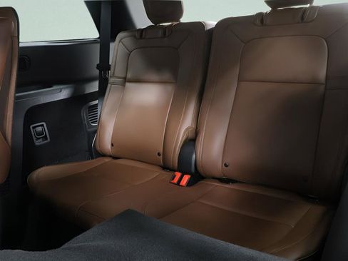 Used 2022 Lincoln Aviator Reserve w/ Elements Package Plus image 28