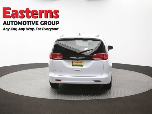 Used 2022 Chrysler Voyager LX FWD image 36