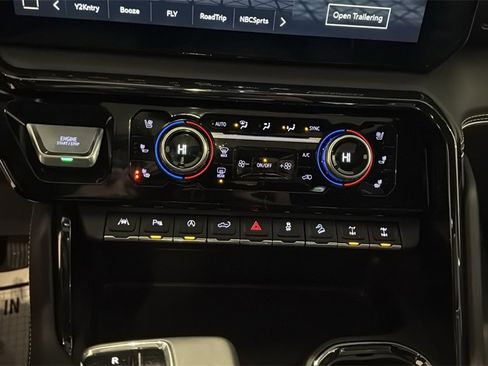 Used 2024 GMC Sierra 1500 AT4X image 28