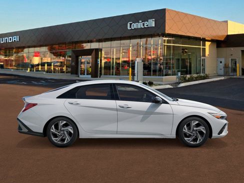New 2026 Hyundai Elantra SEL Sport Premium FWD image 7