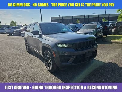 Used 2024 Jeep Grand Cherokee Altitude