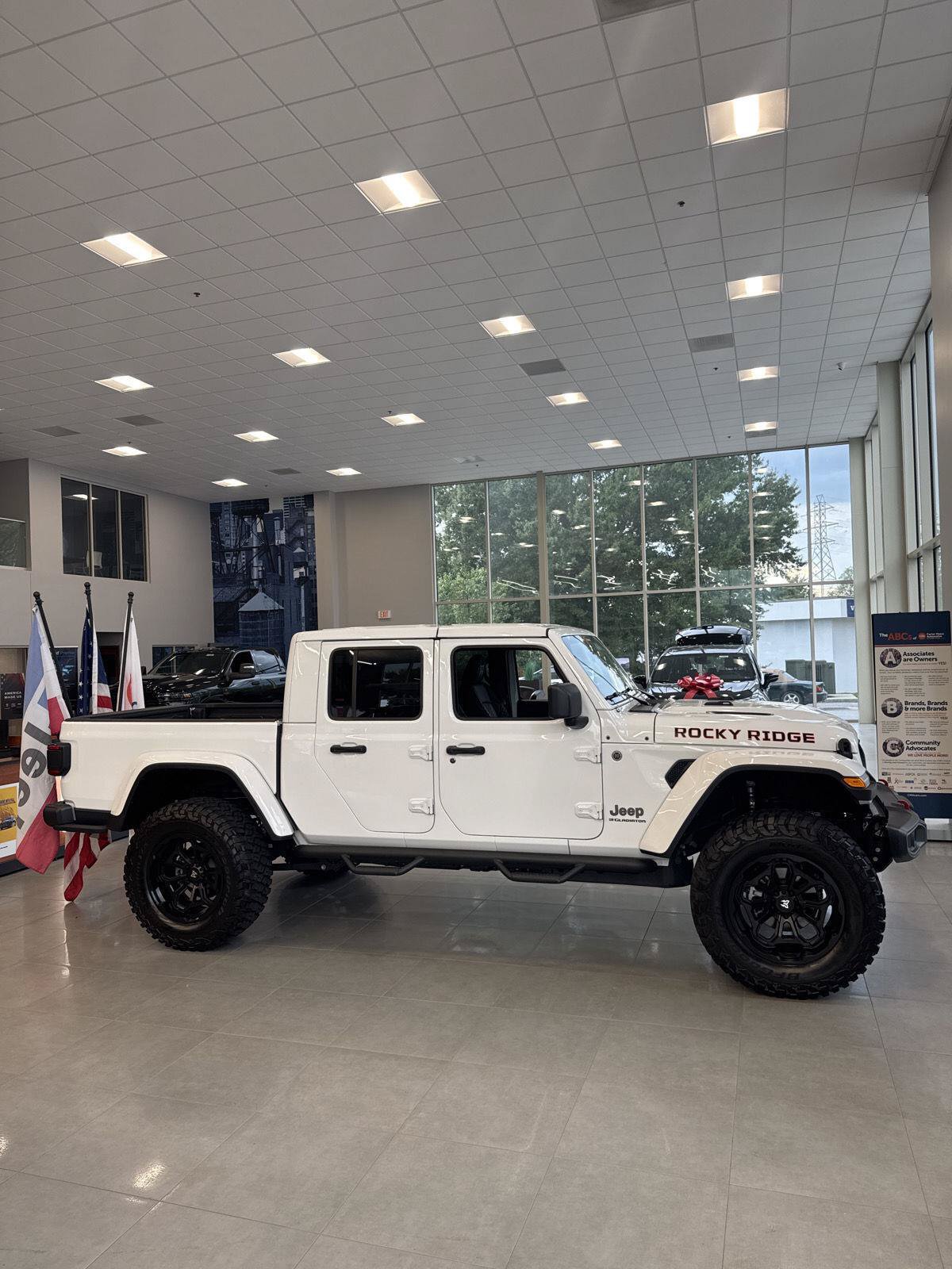 New 2026 Jeep Gladiator Rubicon w/ Technology Group AWD/4WD image 5