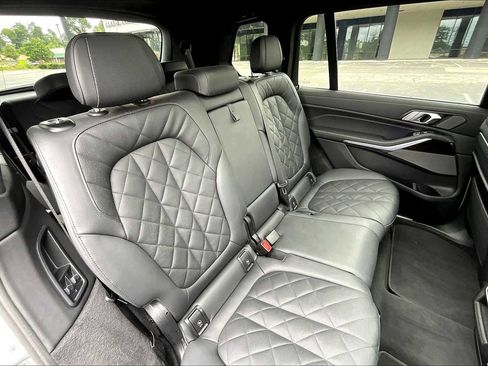 Certified 2024 BMW X7 xDrive40i AWD/4WD image 19