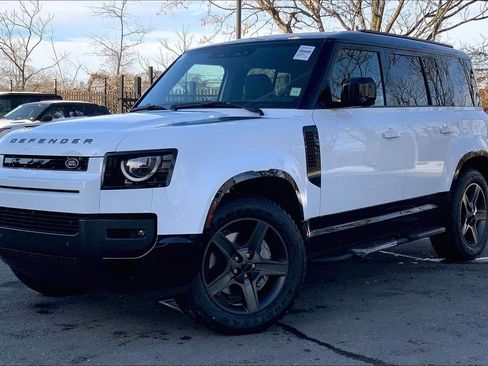 New 2026 Land Rover Defender 110 X-Dynamic SE image 1