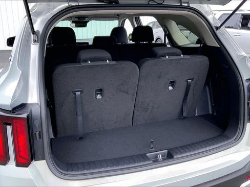 Used 2026 Kia Sorento LX FWD image 25
