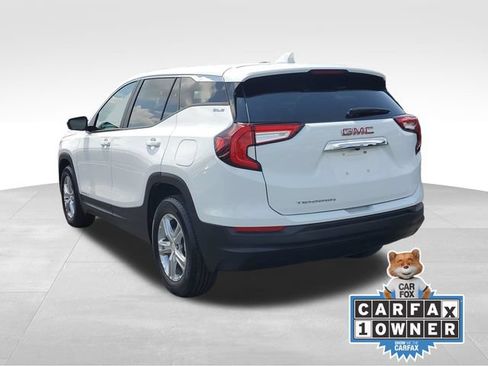 Used 2023 GMC Terrain SLE FWD image 3