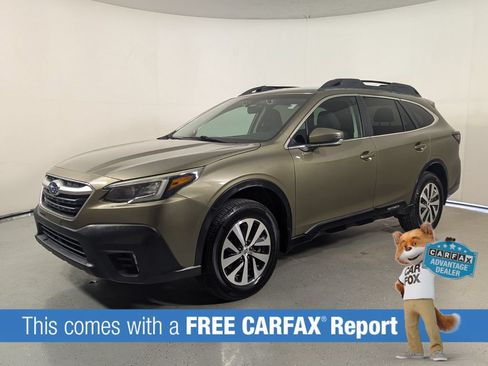 Used 2021 Subaru Outback Premium AWD/4WD image 3